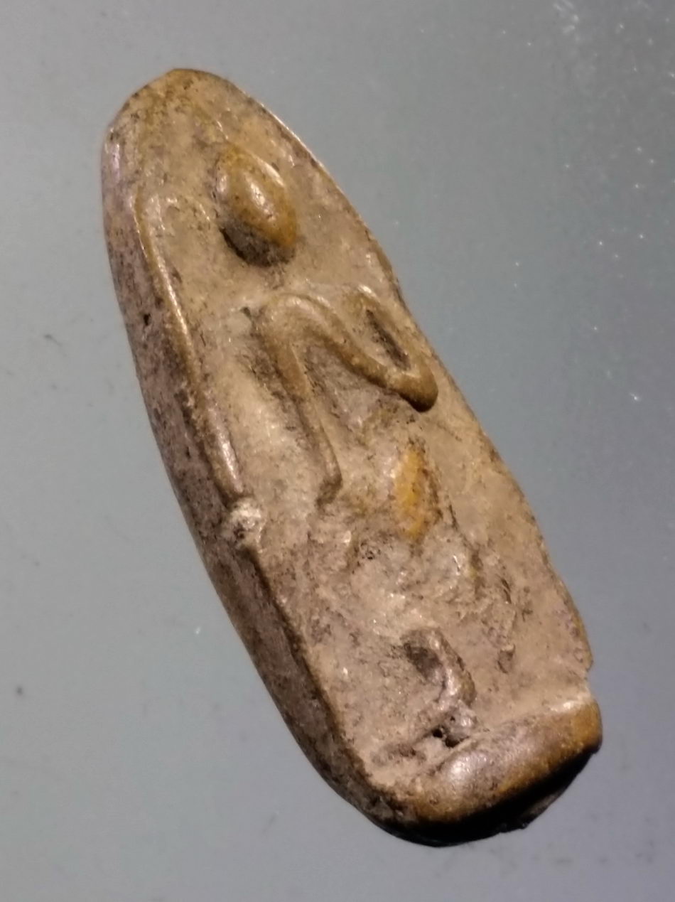 รหัสสินค้า พระกรุ 098 พระลีลา เนื้อดิน พิมพ์หย่อง สรรคบุรี จังหวัดชัยนาท