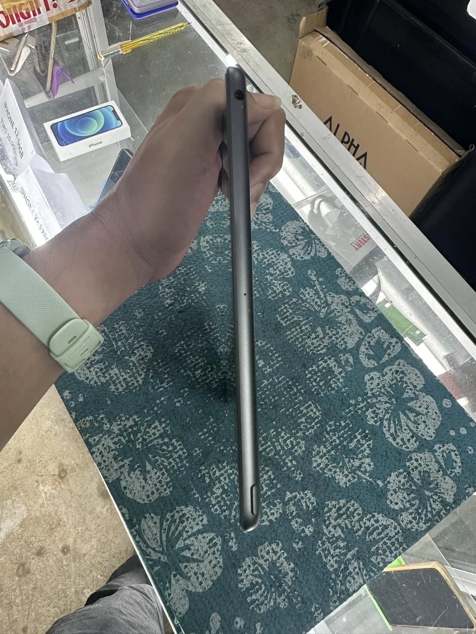 ( SOLD OUT ) iPad Gen 9 64GB Wifi Model TH