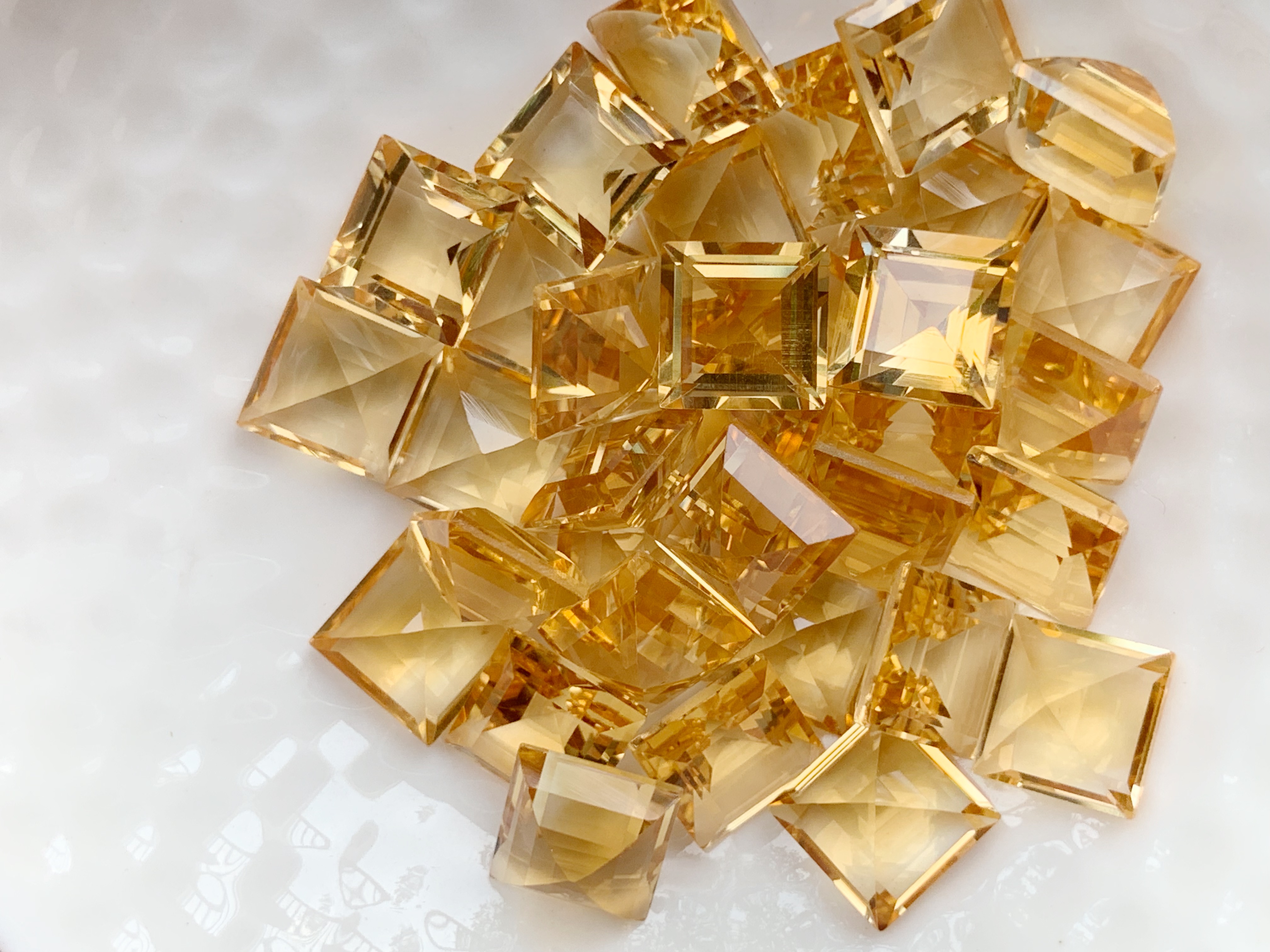 ซิทรินสี่เหลี่ยม 8 มม. 1 เม็ด