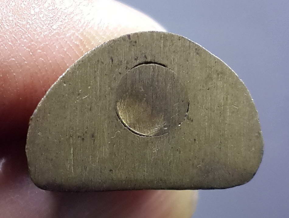 รหัสสินค้า พระกริ่ง พระหล่อ 218 รูปหล่ออุดกริ่ง หลวงพ่อขอม วัดไผ่โรงวัว จังหวัดสุพรรณบุรี เนื้อทองผสม