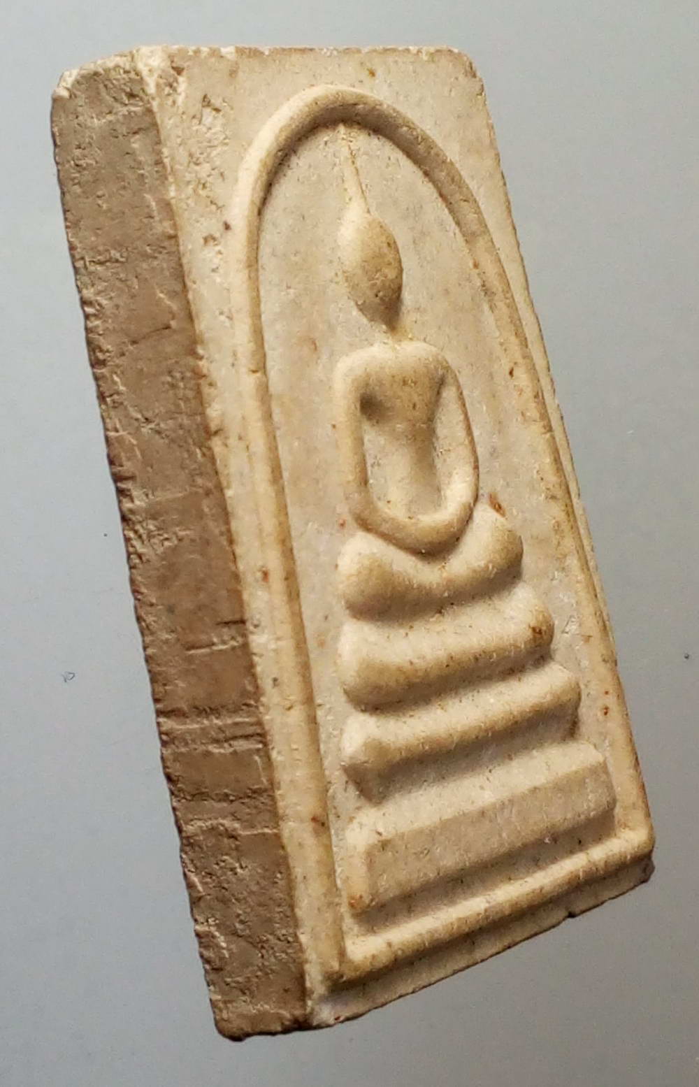 รหัสสินค้า พระสมเด็จ วัดต่างๆ 484 พระสมเด็จเนื้อผง หลวงปู่ทวด วัดช้างให้ จังหวัดปัตตานี ไม่ทราบปีที่สร้าง