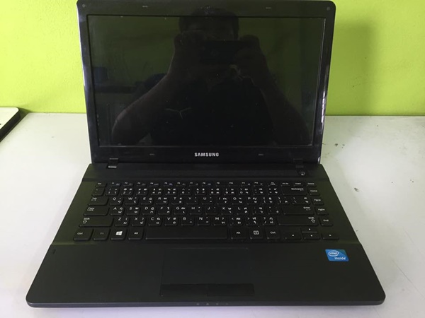 ( SOLD OUT ) SAMSUNG NP270E4V