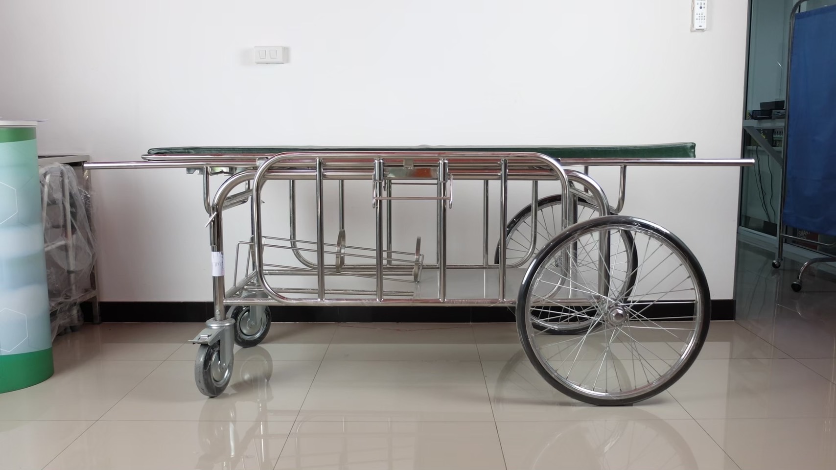 รถเข็นเปลหาม รถเข็นนอนเคลื่อนย้ายผู้ป่วย สแตนเลส PP038A (STRETCHER)