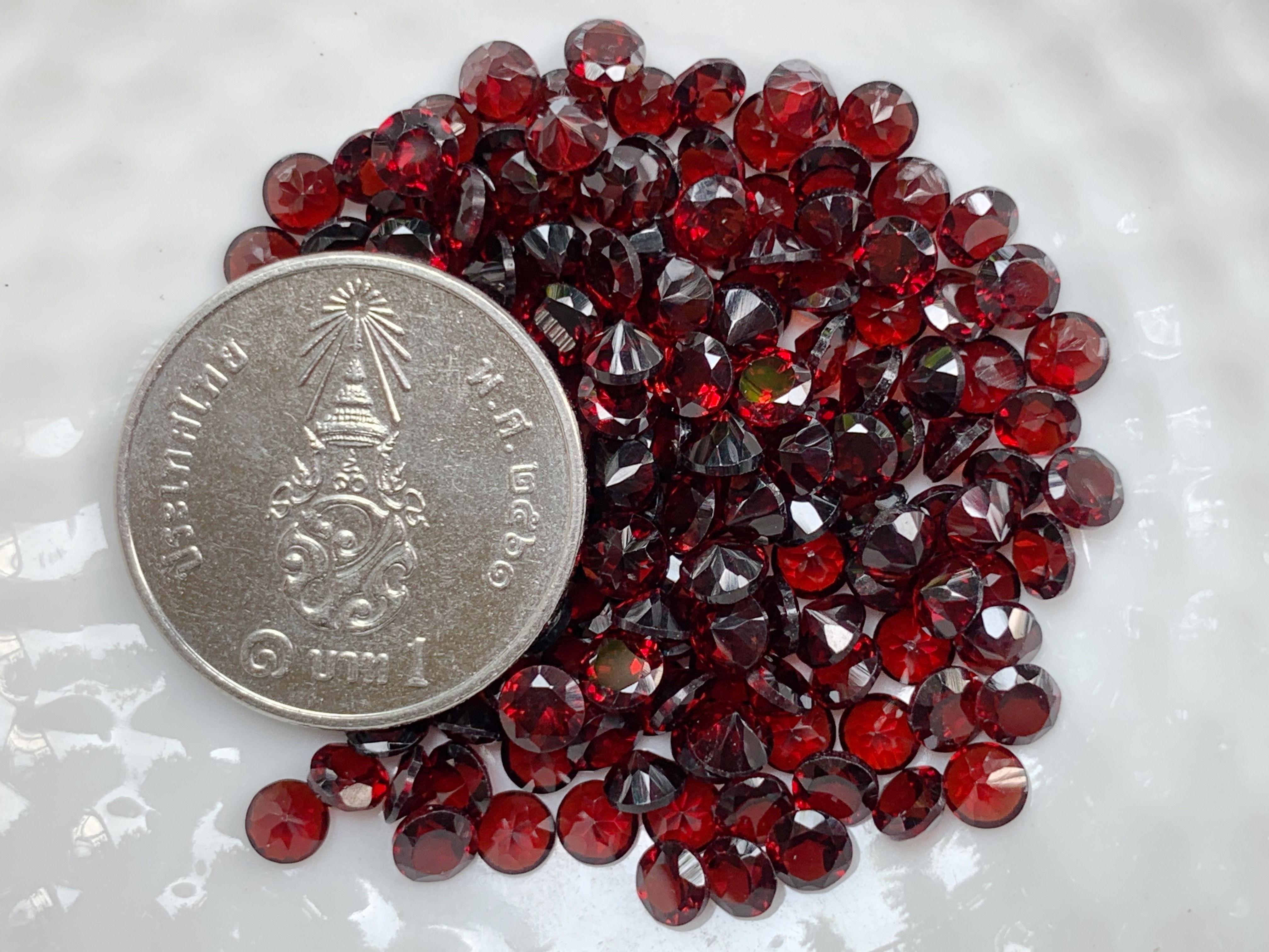 โกเมนกลม 3.5 มม. 5 กะรัต