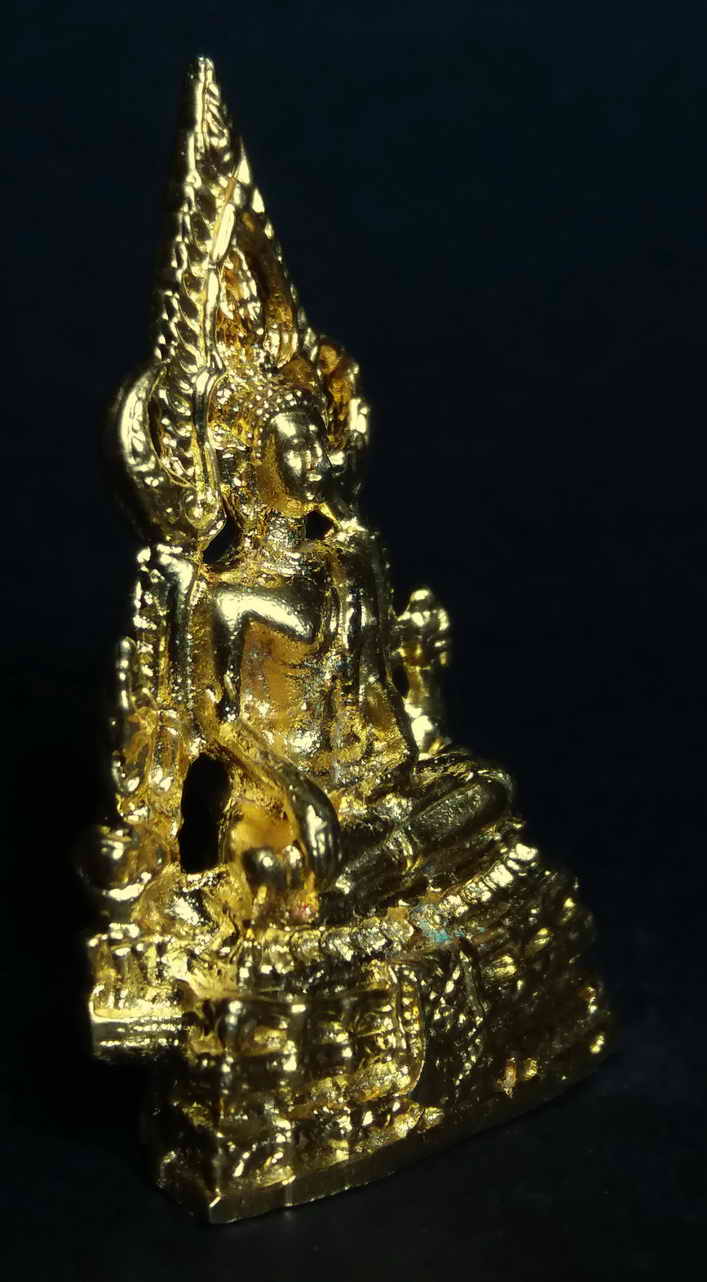 รหัสสินค้า พระกริ่ง พระหล่อ 058 รูปหล่อกะไหล่ทอง พระพุทธชินราช วัดพระศรีรัตนมหาธาตุ จังหวัดพิษณุโลก ไม่ทราบปีที่สร้าง