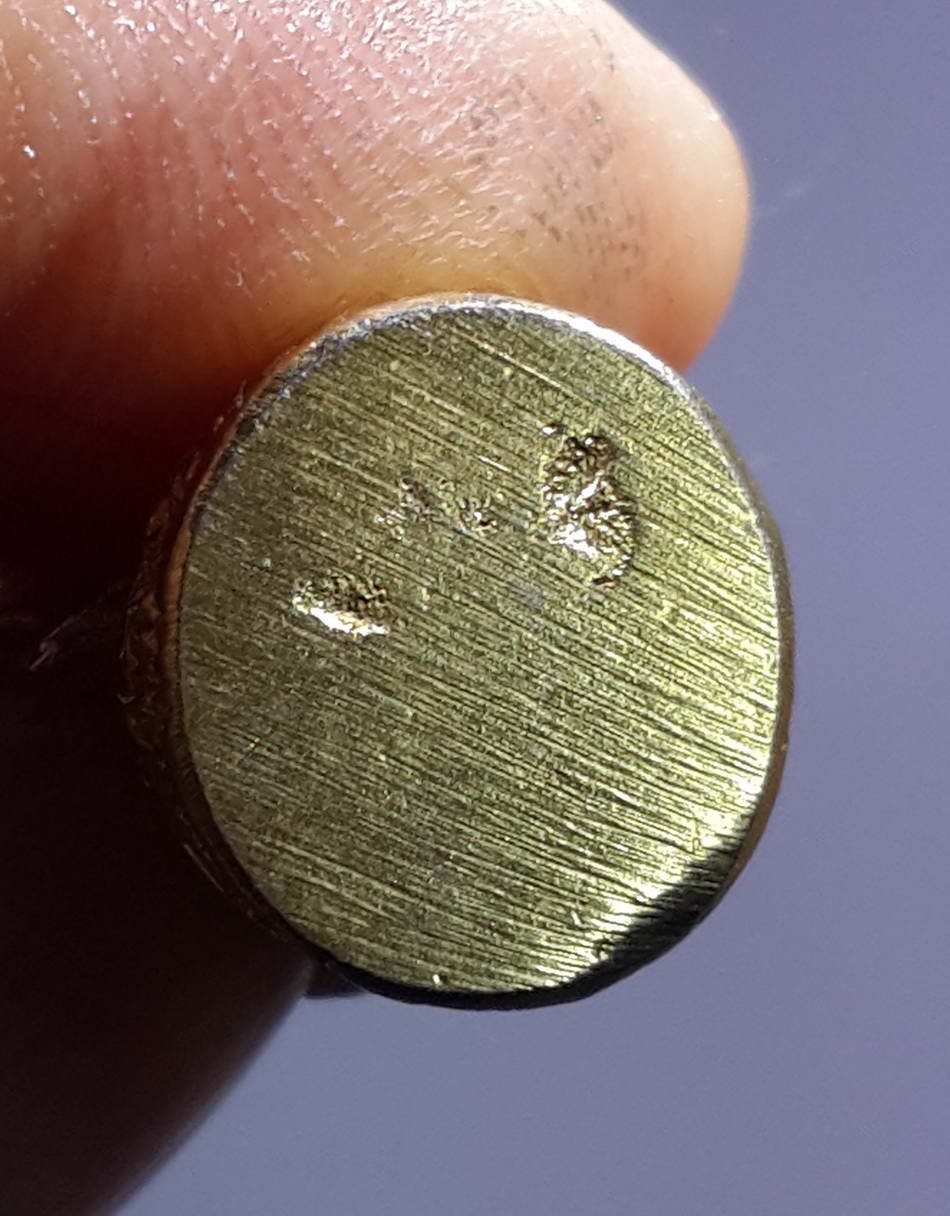 รหัสสินค้า พระกริ่ง พระหล่อ 231 รูปหล่อกะไหล่ทอง หลวงพ่อคูณ วัดบ้านไร่ อำเภอด่านขุนทด จังหวัดนครราชสีมา รุ่นทอดกฐิน ปี 2536