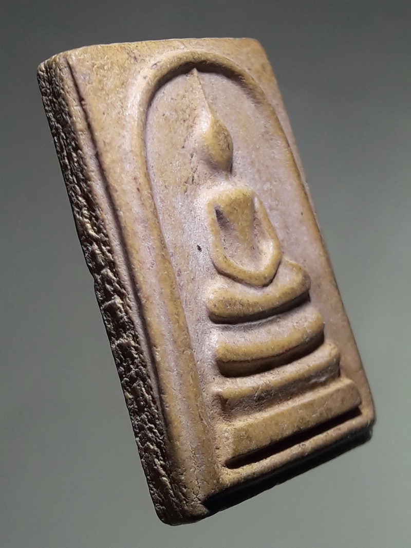 รหัสสินค้า พระเนื้อดิน ผง ว่าน 10505 พระสมเด็จเนื้อผง พระครูโส ศีลเตโช วัดนาน้อย อำเภอพนมสารคาม จังหวัดฉะเชิงเทรา