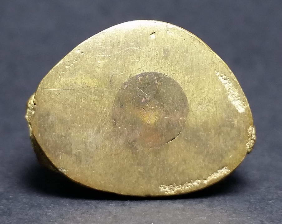 รหัสสินค้า พระกริ่ง พระหล่อ 460 พระกริ่งเนื้อทองทิพย์ ด้านหลังตอกโค๊ต 2 โค๊ต หมายเลข ๓๖๘๗ ไม่รู้ที่