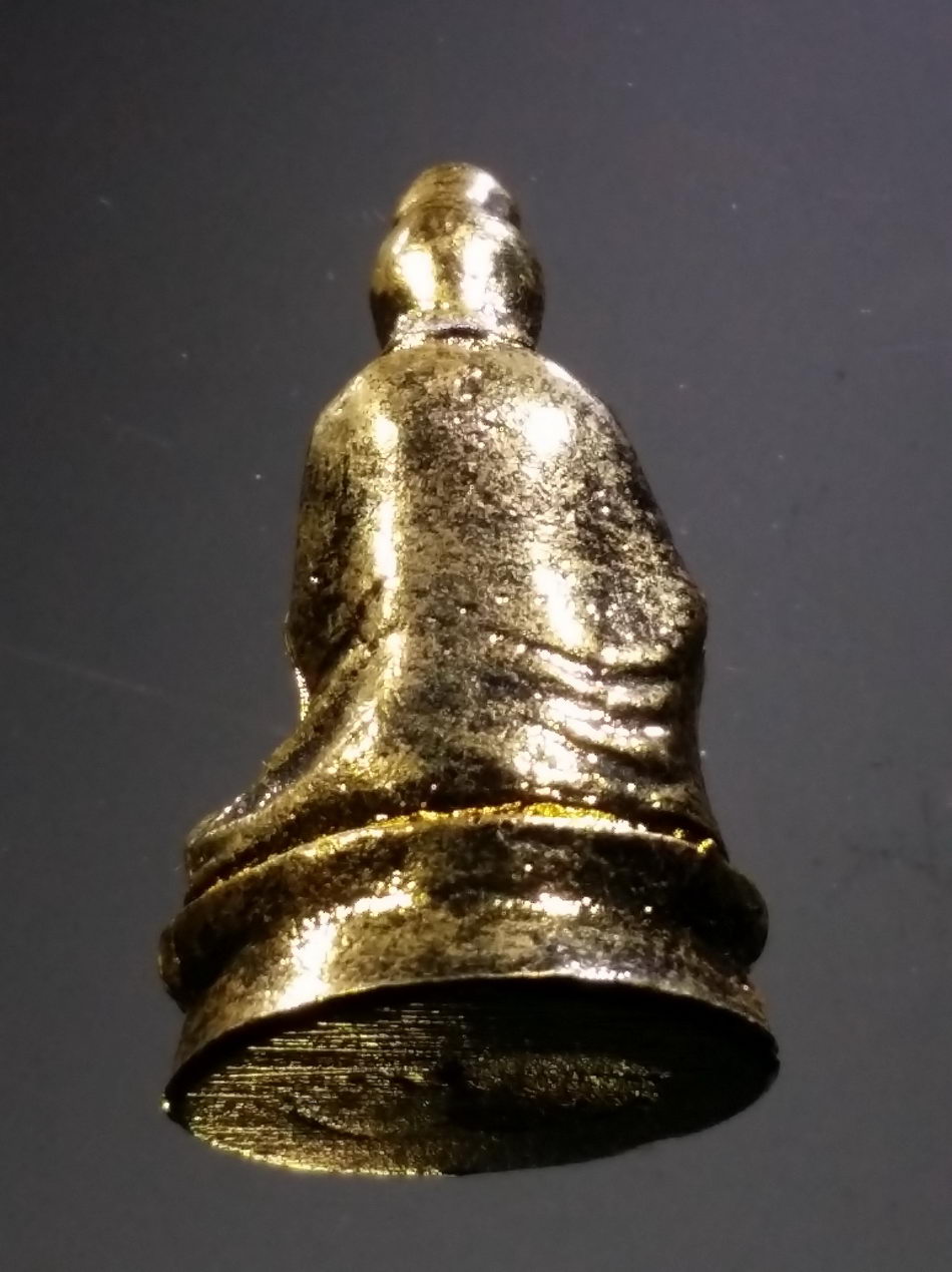 รหัสสินค้า พระมีกล่อง 3823 รูปหล่อกะไหล่ทอง เจ้าแม่กวนอิมโพธิสัตว์ ไม่ทราบที่ เก่าครับ มีอายุ