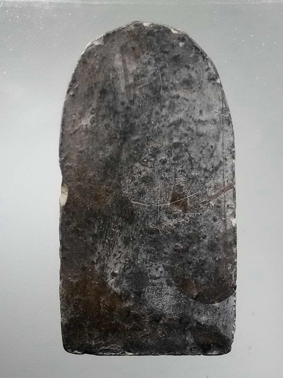 รหัสสินค้า พระไม่ทราบที่ 479 พระเนื้อดินเผา ปางลีลา ไม่ทราบที่ น่าจะเป็นพระกรุ แต่บางคนดูเป็นพระเกจิ พระรายการนี้ให้เช่าบูชาแล้ว