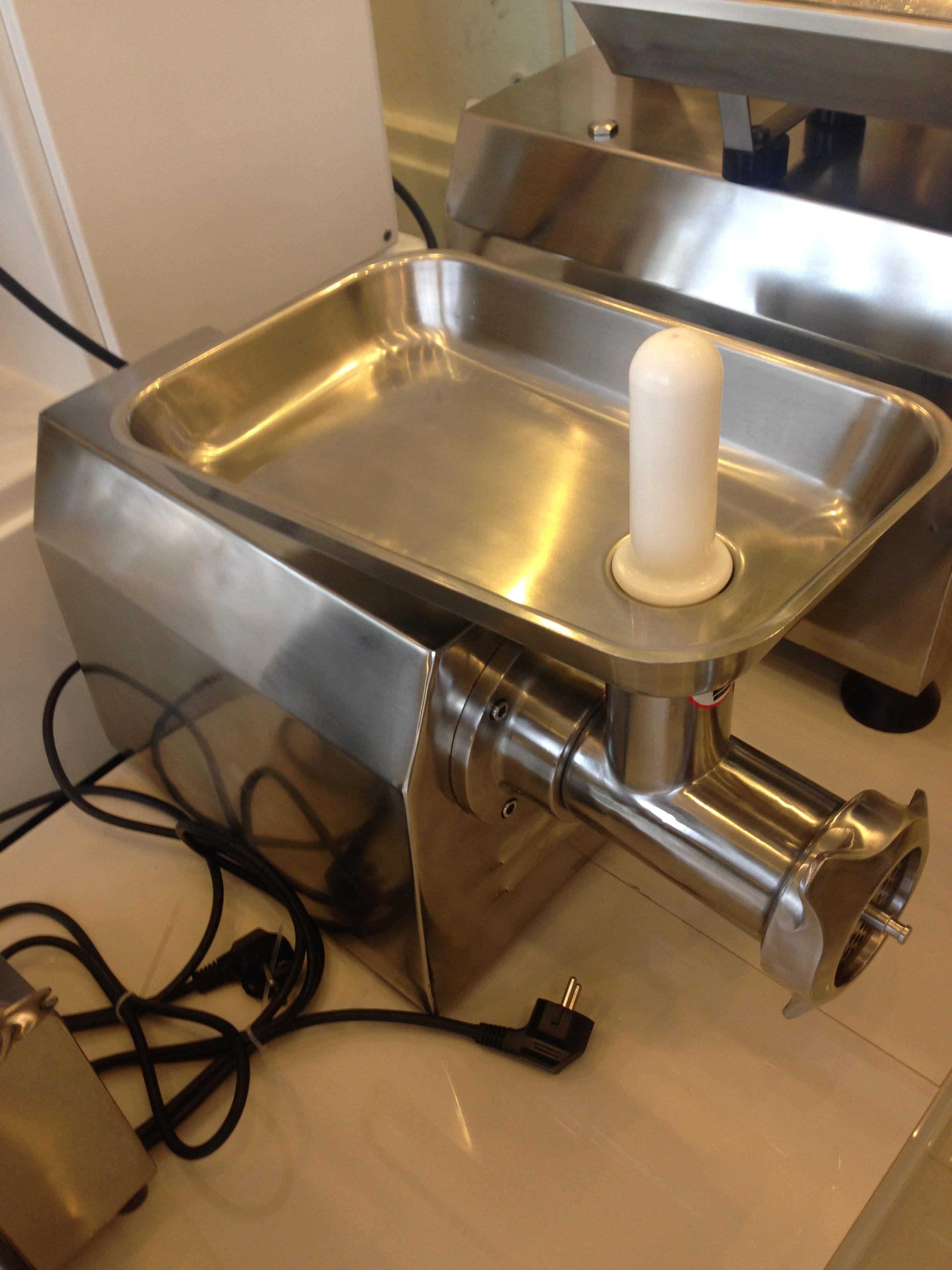 เครื่องบดเนื้อ Si-MM22