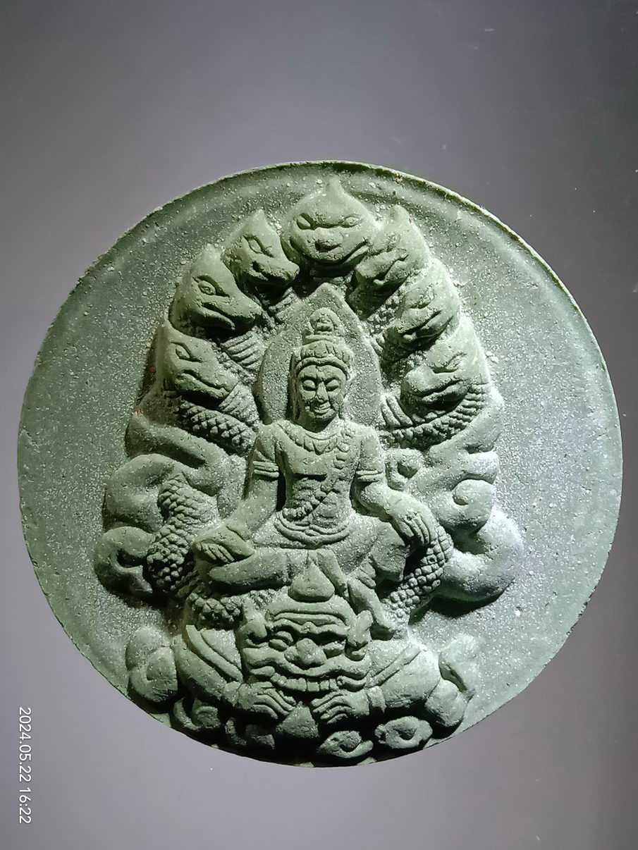 รหัสสินค้า พระมีกล่อง 3947 พระเทวราชโพธิสัตว์จตุคามรามเทพ หลังพระปิดตาพังพระกาฬ รุ่นขุมทรัพย์มหาเศรษฐี พิธีมหาพุทธาภิเษก เทวาภิเษก วัดมหาธาตุวรวิหาร และวัดหรงบน จังหวัดนครศรีธรรมราช