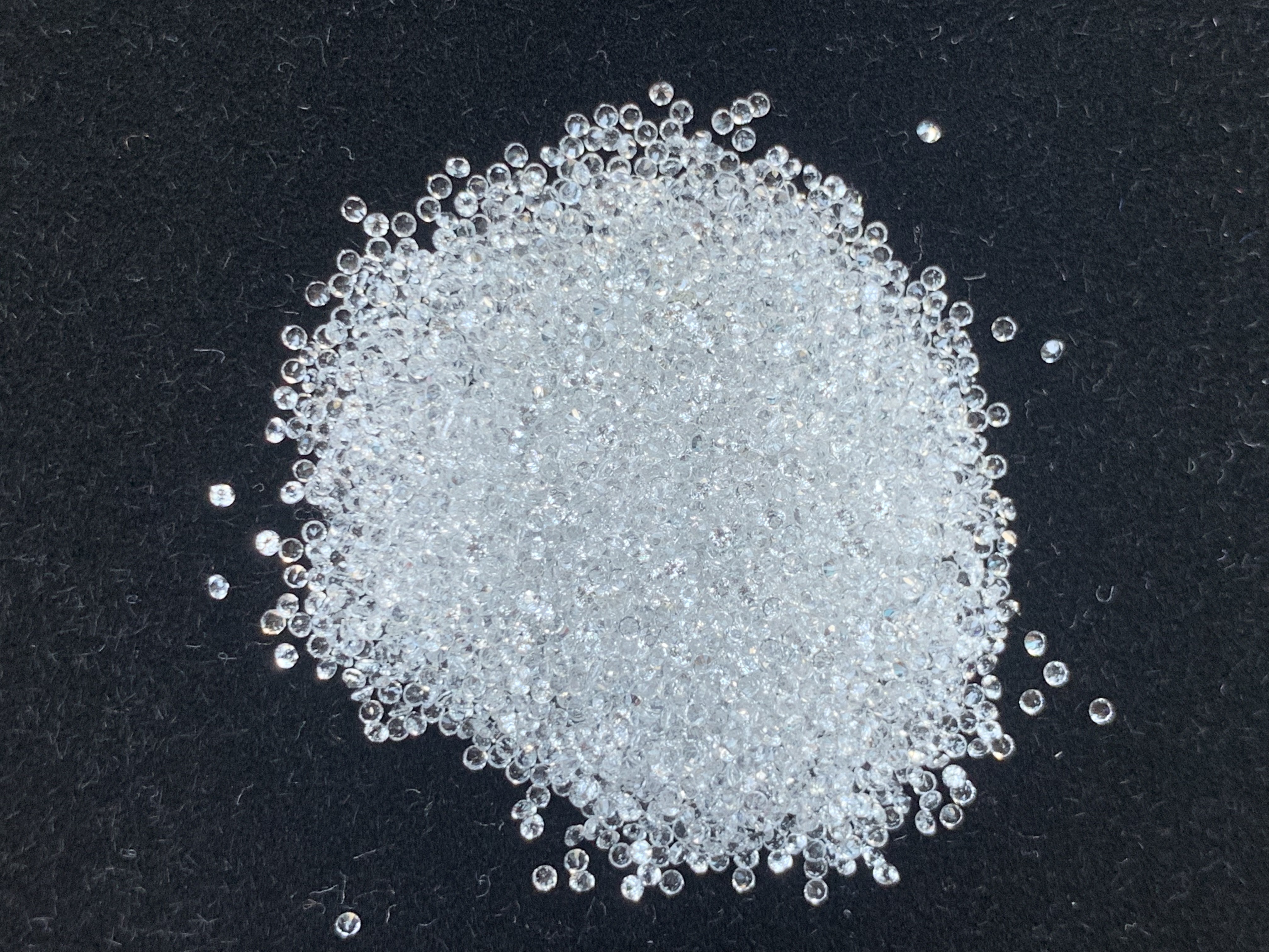 White topaz ไวท์โทปาสกลม 1.0 มม. 1 กะรัต