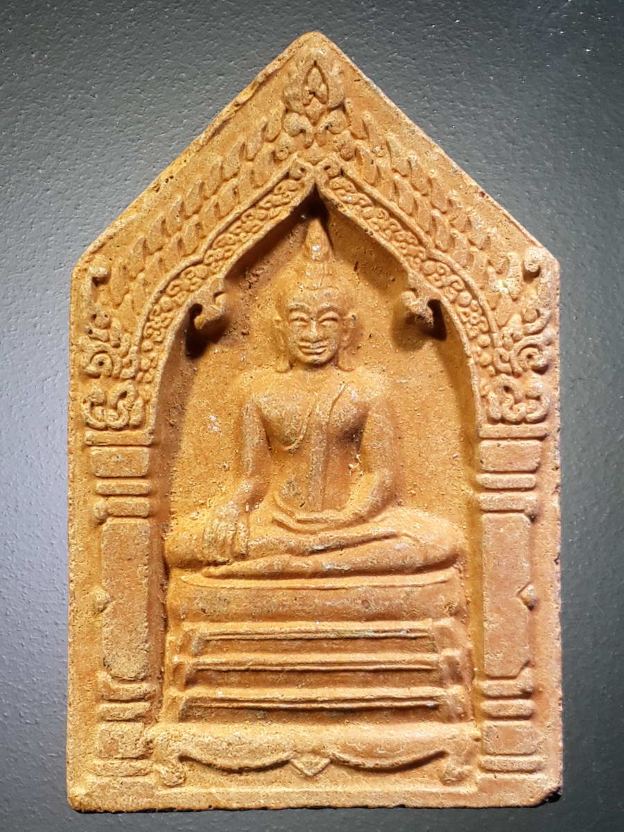 รหัสสินค้า พระเนื้อดิน เนื้อผง เนื้อว่าน 2347 พระหลวงพ่อโต ที่ระลึก 300 ปี วัดโพธิ์ประทับช้าง จังหวัดพิจิตร สร้างปี 2542