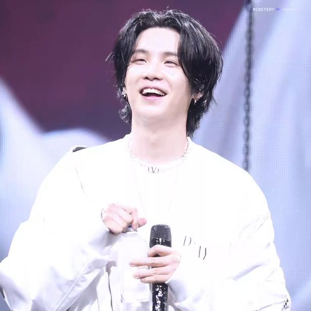 เสื้อยืด BTS SUGA : คอนเสิร์ต AgustD D-Day