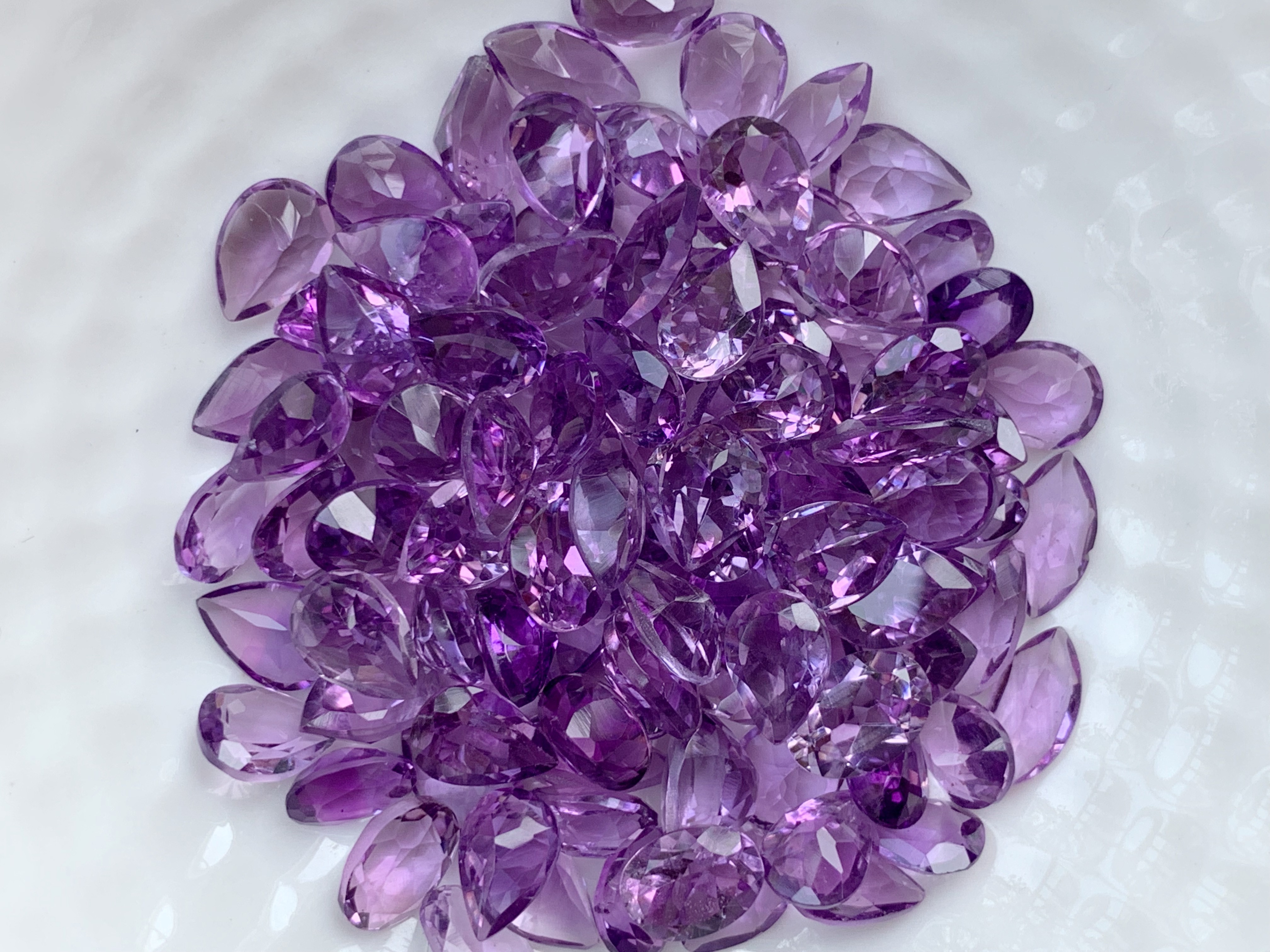 อเมทิสหยดน้ำ 7X5 มม. 5 กะรัต