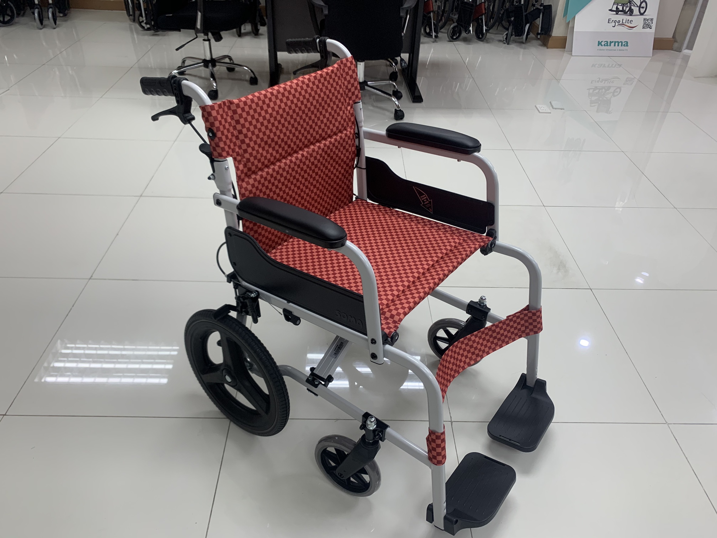 รถเข็นอลูมินัมอัลลอยด์โซม่า รุ่น SOMA 105 (SM-150.5 F16) (WheelChair SOMA 150.5 F16) น้ำหนักเบา พกพาสะดวก ของแท้ รับประกันศูนย์ไทย 1 ปี