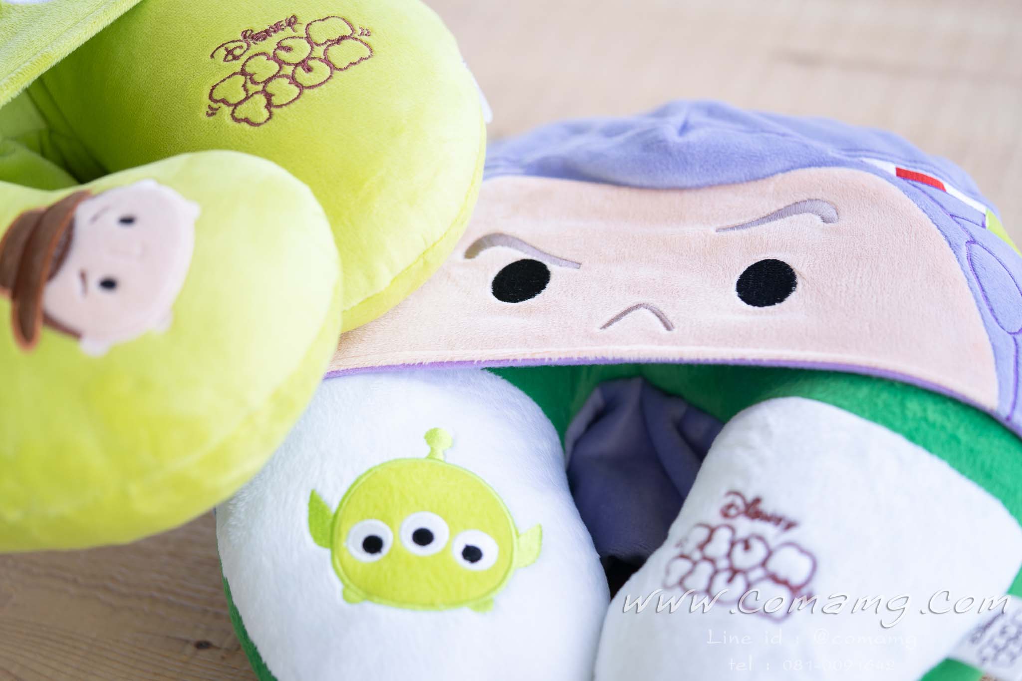 หมอนรองคอมีหมวก บัสไลท์เยียร์&เอเลี่ยน3ตา (ในเรื่องToy story )