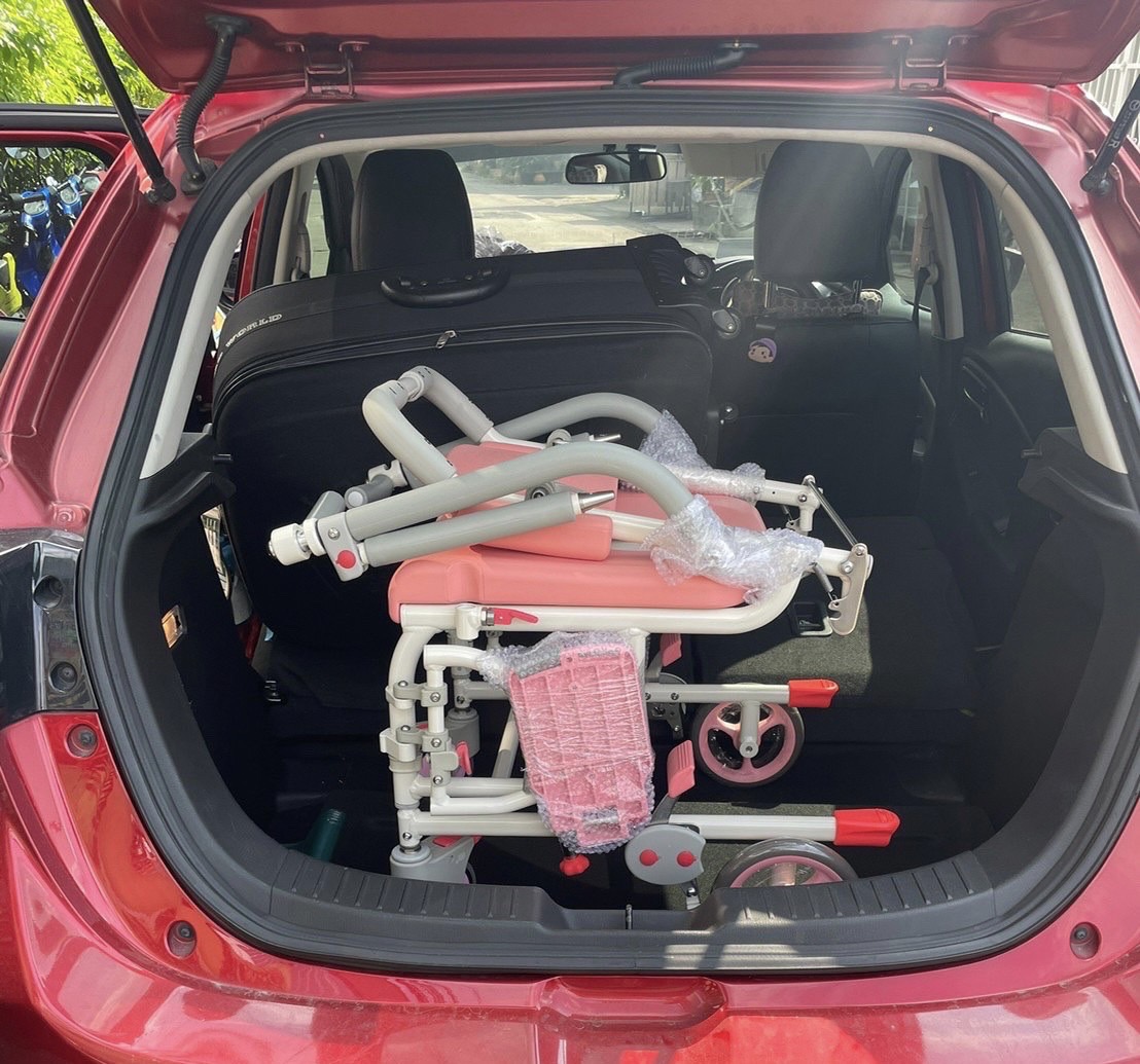 รถเข็นคร่อมสุขภัณฑ์ อาบน้ำ นั่งถ่าย อเนกประสงค์ Matsunaga Wheelchair รุ่น SW21W (入浴関連) แบรนด์จากประเทศญี่ปุ่น (รุ่นยอดนิยม)