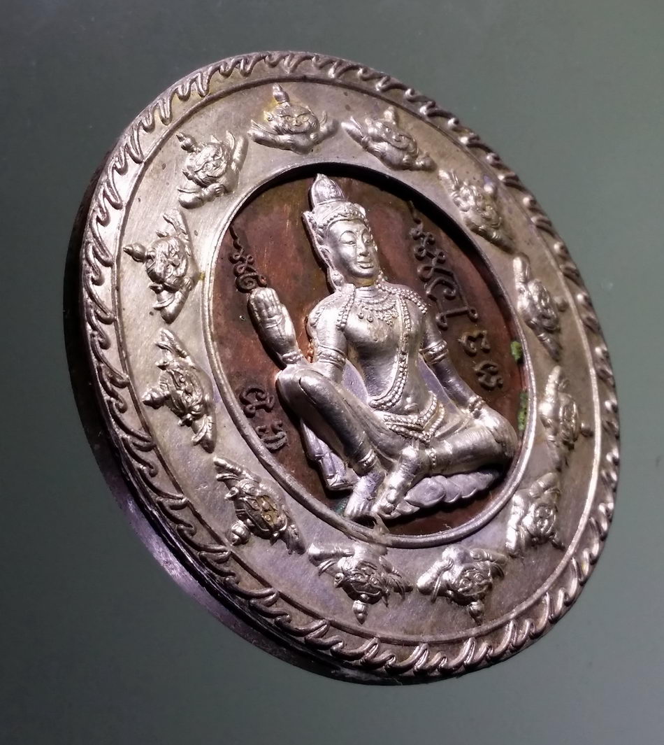 รหัสสินค้า จตุคามรามเทพ 226 เหรียญบาตรน้ำมนต์ เนื้อนวะโลหะ หน้ากากเงิน พระเทวราชโพธิสัตว์จตุคามรามเทพ รุ่นอิทธิฤทธิ์บุญฤทธิ์ พ่อท่านเอื้อม วัดบางเนียน จังหวัดนครศรีธรรมราช สร้างปี 2550 พระรายการนี้ให้เช่าบูชาแล้ว