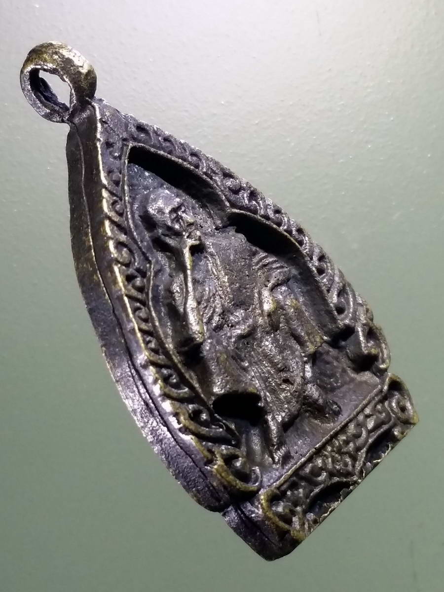 รหัสสินค้า พระกริ่ง พระหล่อ 489 เหรียญหล่อ หลวงพ่อคูณ วัดบ้านไร่ อำเภอด่านขุนทด จังหวัดนครราชสีมา รุ่นเสาร์ 5 ปี 2536 รุ่นคูณลาภ พระรายการนี้ให้เช่าบูชาแล้ว