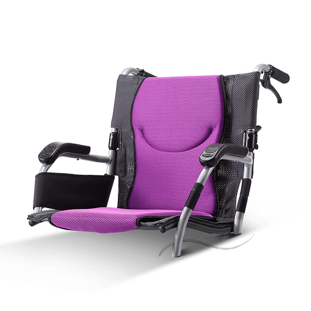 รถเข็นวีลแชร์น้ำหนักเบา อลูมินัมอัลลอยด์คาร์ม่า KARMA Ergo Lite 2 โครงพักเท้าสวิงเก็บได้ เคลื่อนย้ายผู้ใช้งานสะดวก ล้อหลังใหญ่ 20 นิ้ว น้ำหนักเบาเพียง 10.5 กิโลกรัม (รุ่นยอดนิยม)