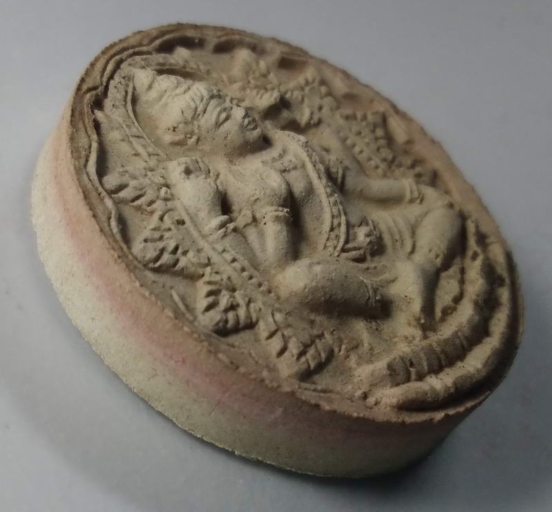 รหัสสินค้า จตุคามรามเทพ 047 พระเทวราชโพธิสัตว์จตุคามรามเทพ รุ่นรวยรุ่งโรจน์ วัดคงคาสวัสดิ์ จ.นครศรีธรรมราช กล่องเดิม จตุคามรามเทพ รายการนี้ให้เช่าบูชาแล้ว