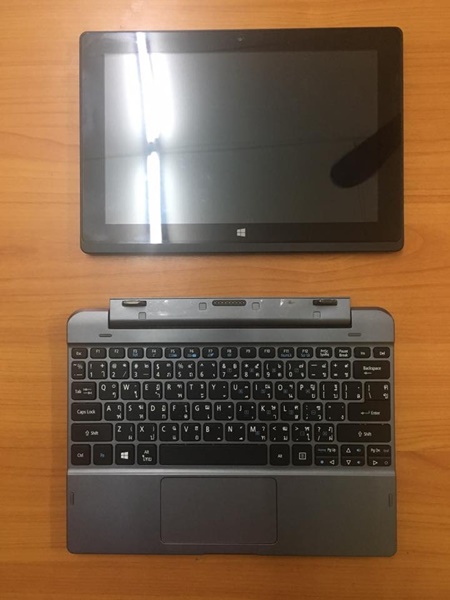 ( SOLD OUT ) Acer One 10 โน๊ตบุ๊ค 2-in-1 จะถอด จะเสียบ ก็ใช้งานได้