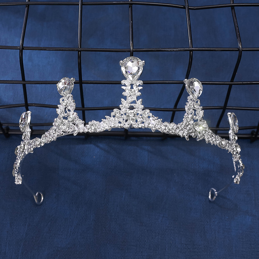 As11551 มงกุฎเพชรแวววาว แบบใช้กิีบเสียบ ขนาดรองใหญ่สวยงามเหมือนแบบใช้ได้ตั้งแต่เด็ก9ขวบถึง-เด็กโต หรือผู้ใหญ่