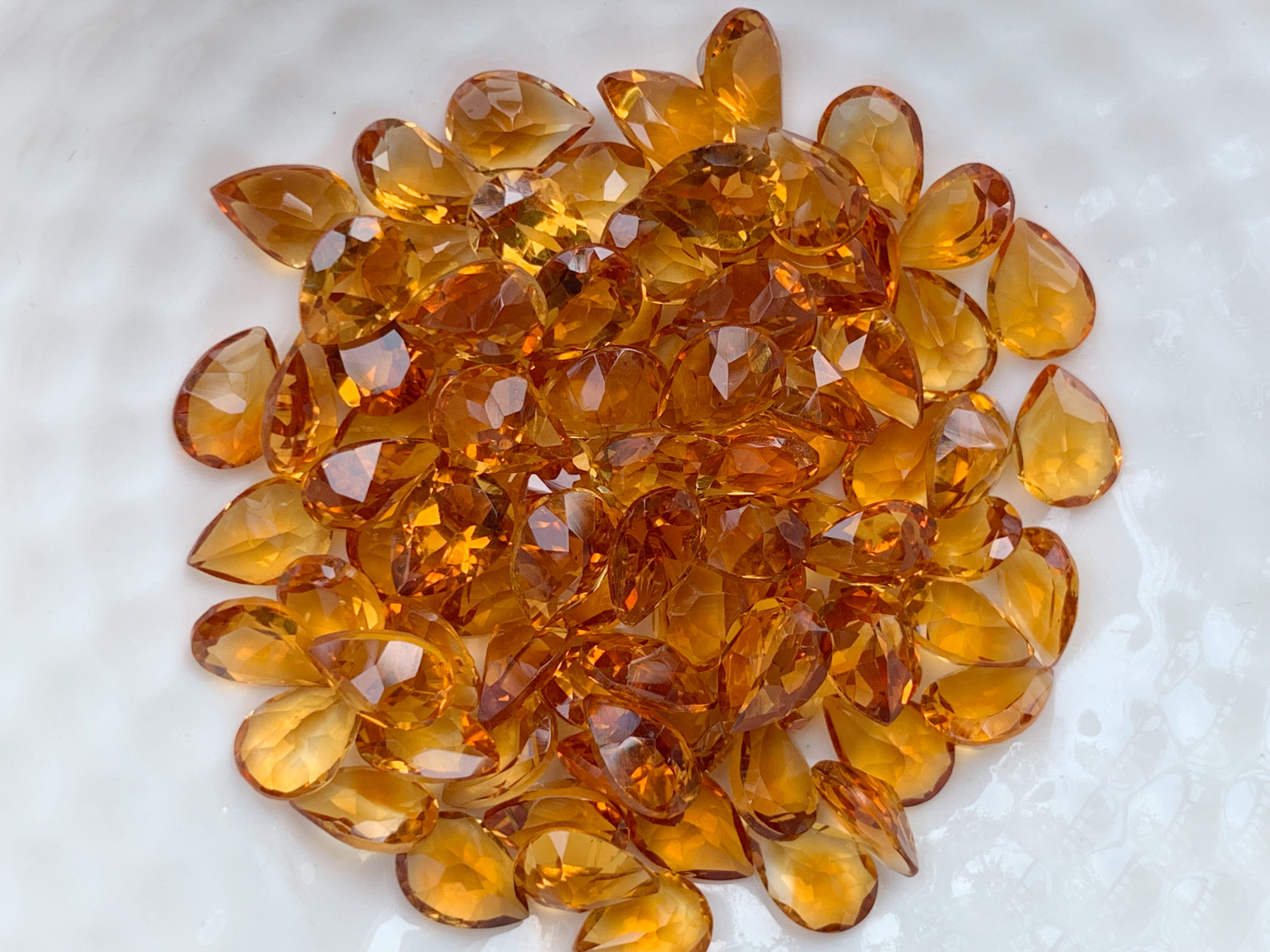 ซิทรินเข้มหยดน้ำ 7X5 มม. 5 กะรัต