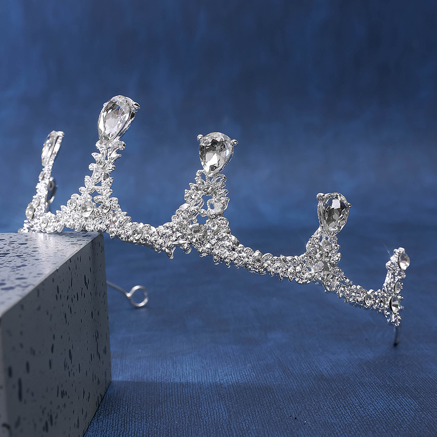 As11551 มงกุฎเพชรแวววาว แบบใช้กิีบเสียบ ขนาดรองใหญ่สวยงามเหมือนแบบใช้ได้ตั้งแต่เด็ก9ขวบถึง-เด็กโต หรือผู้ใหญ่