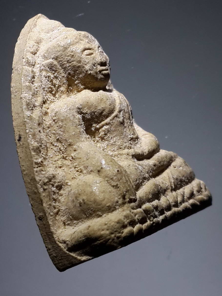 รหัสสินค้า พระไม่ทราบที่ 383 หลวงพ่อโตเนื้อผง หลังยันต์อักขระขอมล้านนา ไม่ทราบที่ พระรายการนี้ให้เช่าบูชาแล้ว