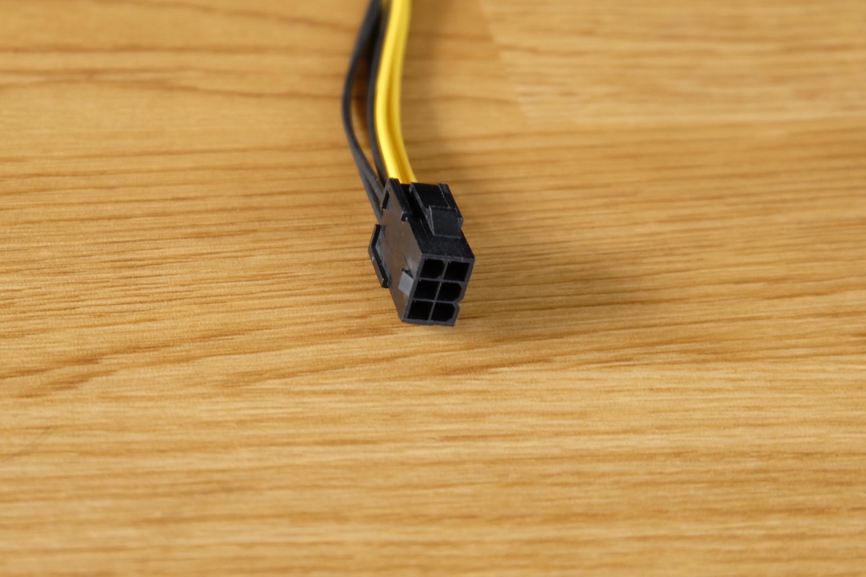 สายแปลงไฟคอมพิวเตอร์ หัว6Pin VGA to 8Pin VGA