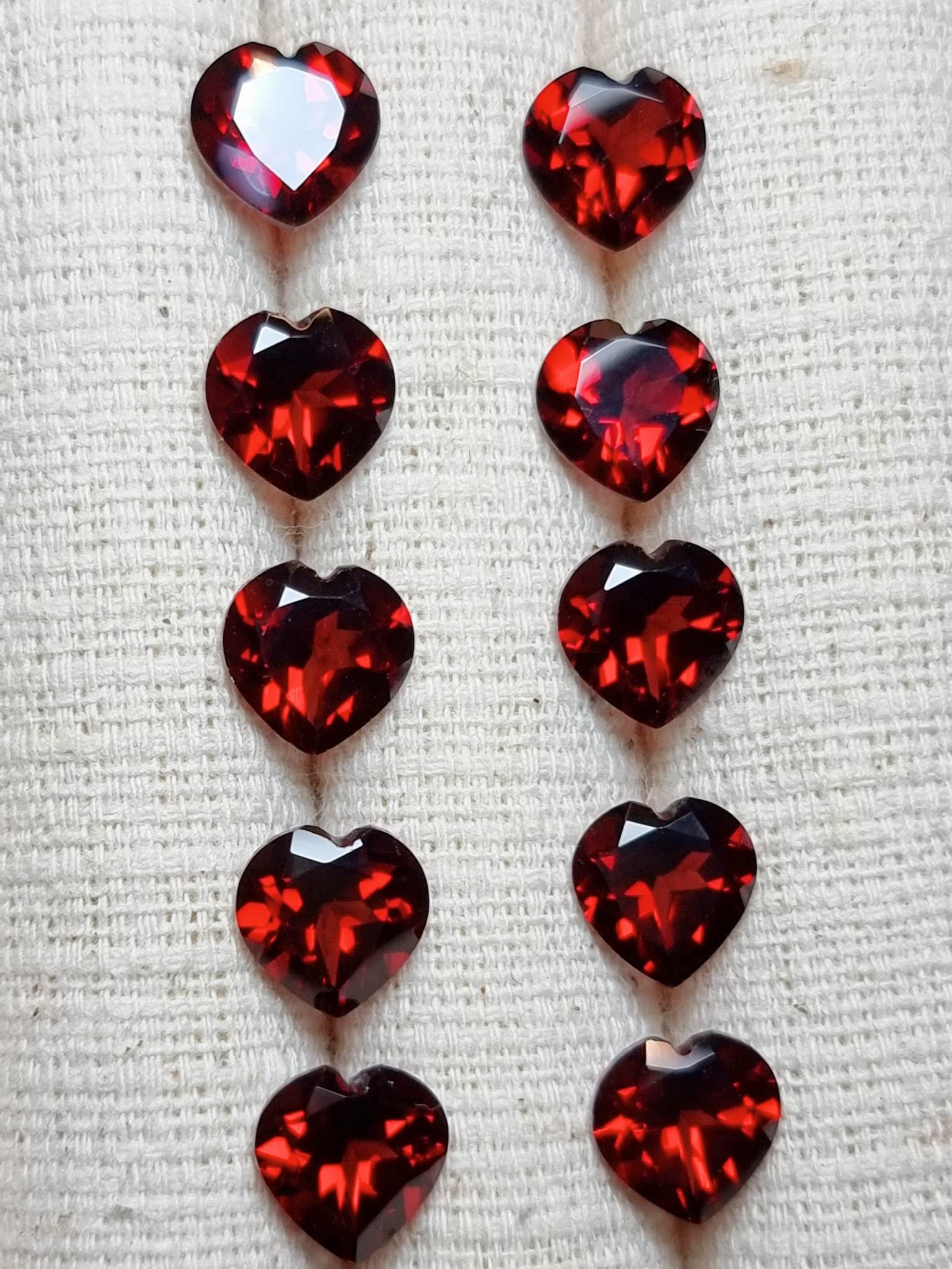 โกเมนหัวใจ 8.0 มม. 1 เม็ด