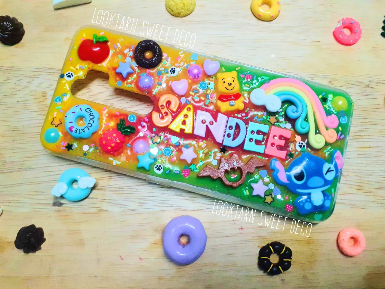 เคสเรซิ่นสีพาสเทล ส้ม เหลือง แดง เขียว อักษรคละสี