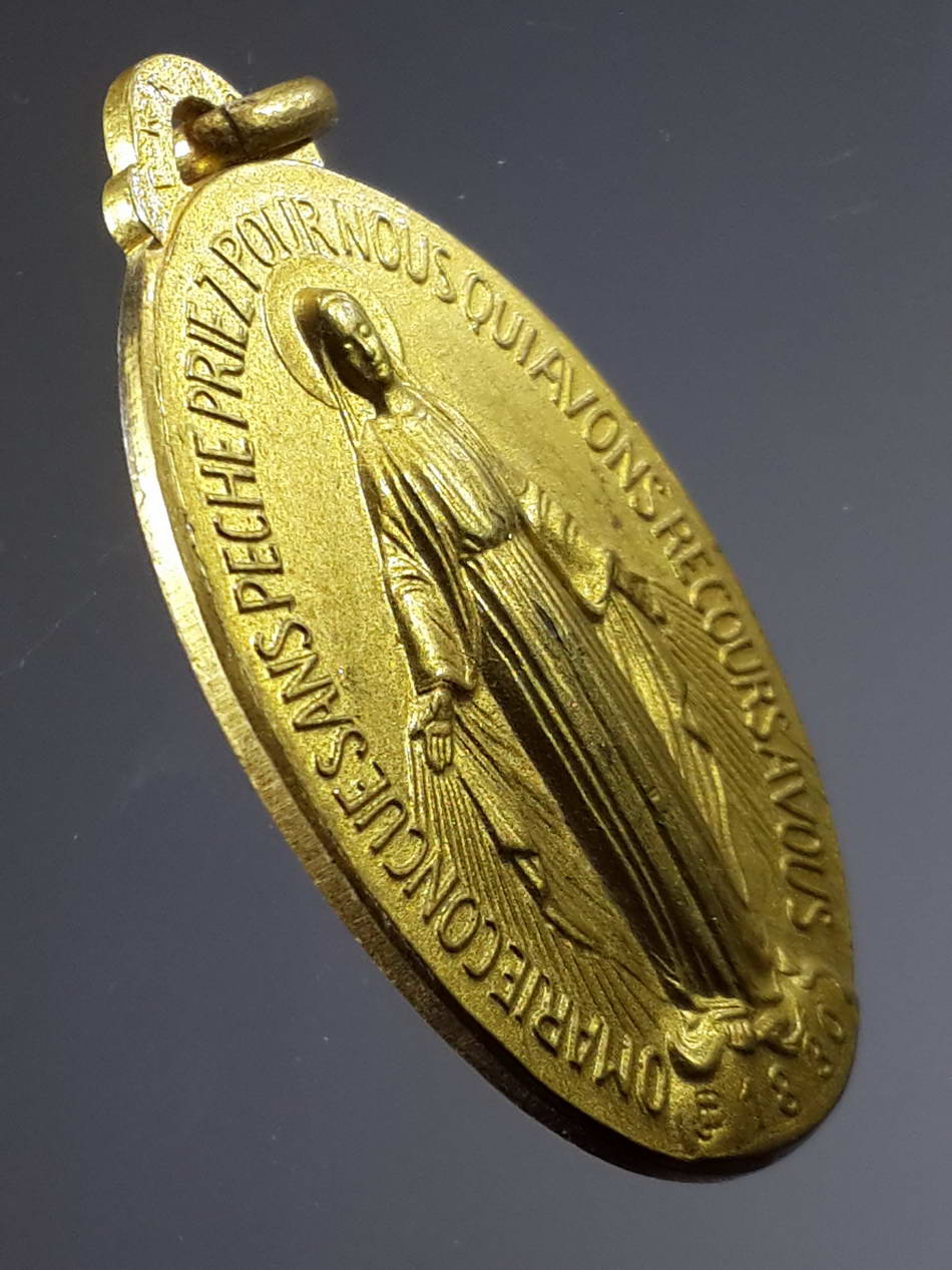 รหัสสินค้า เทพจีน - เทพฮินดู 065 เหรียญกะไหล่ทองพ่นทราย พระแม่มาเรีย ปีคริสตศักราช 1830 พระรายการนี้ให้เช่าบูชาแล้ว