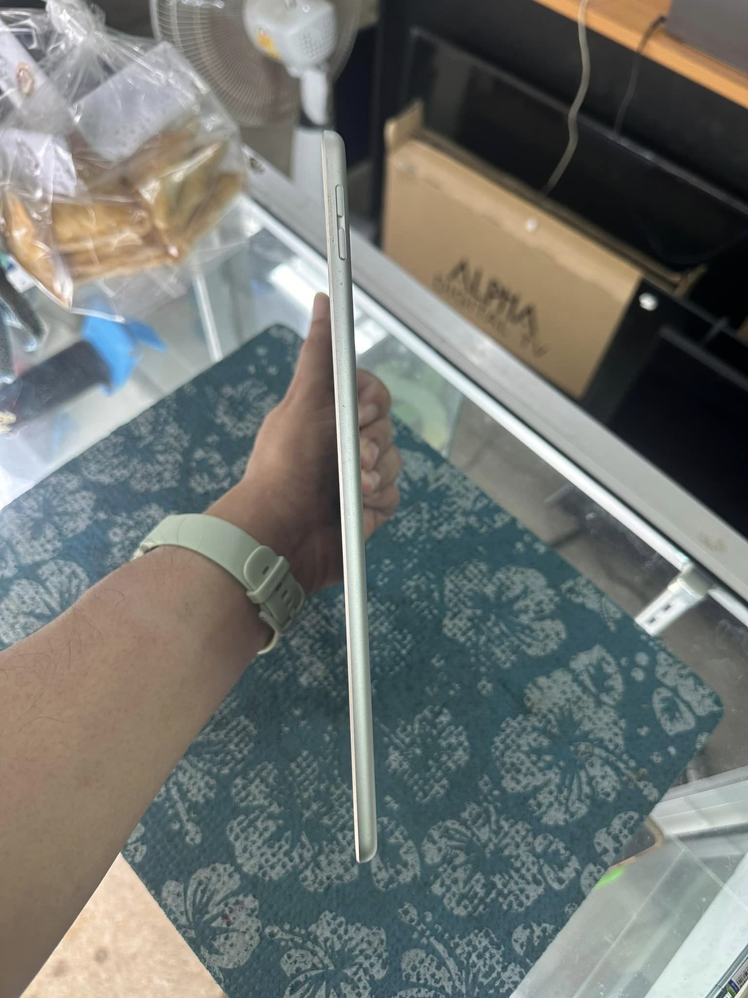 ( SOLD OUT ) iPad Gen8 128GB Wifi Model TH