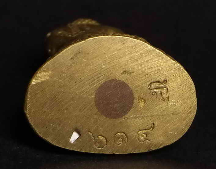 รหัสสินค้า พระกริ่ง พระหล่อ 008 พระกริ่งเนื้อทองผสม ศิษย์หลวงปู่แจ้ง ตอกโค๊ตหมายเลข 614 พระรายการนี้ให้เช่าบูชาแล้ว