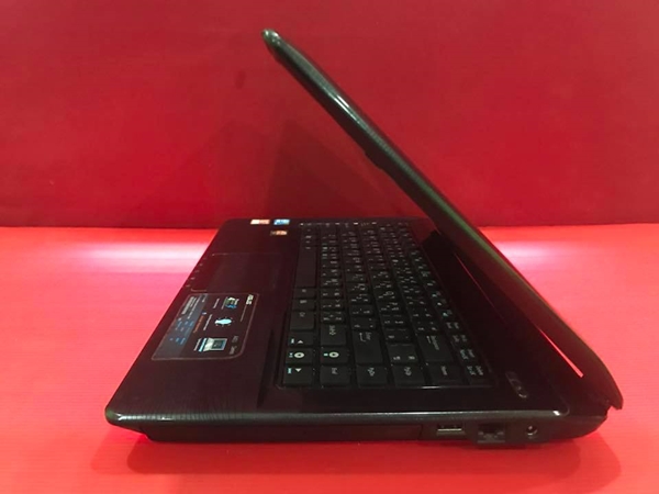 ( SOLD OUT ) ASUS A42JE-VX077D
