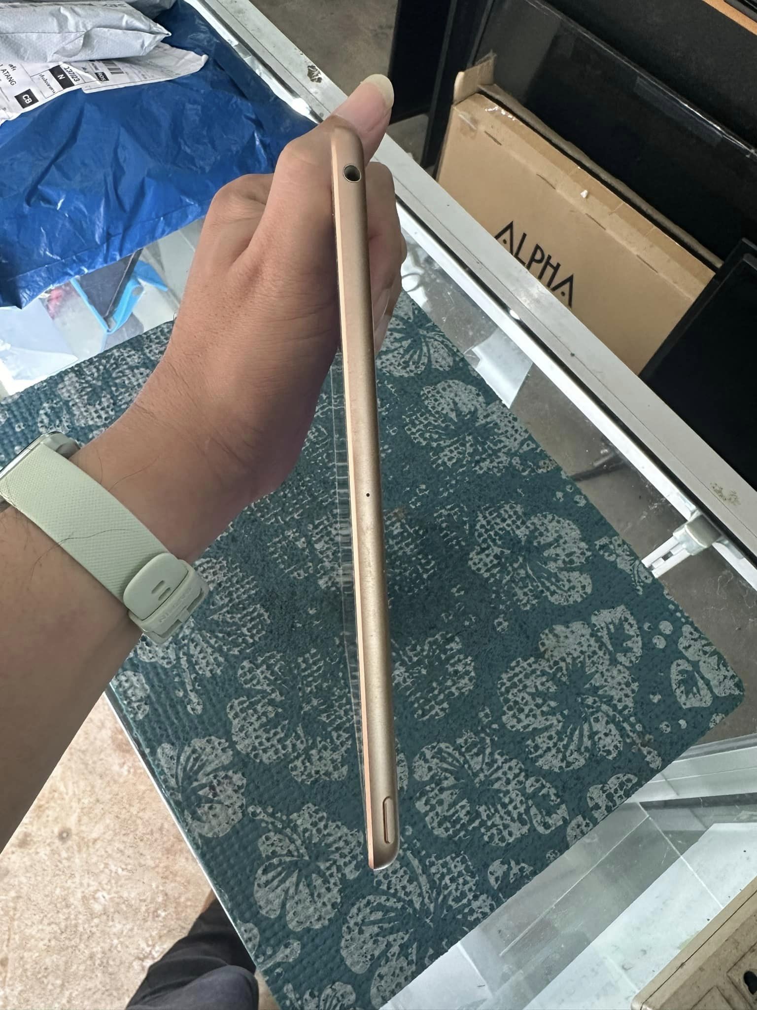 ( SOLD OUT ) iPad Gen7 32GB Wifi Model TH