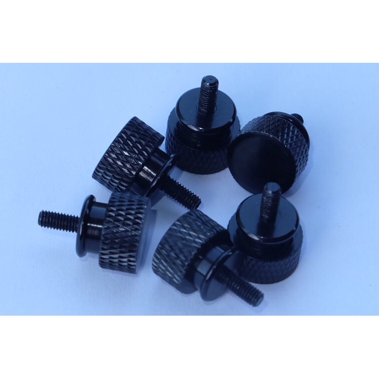 น๊อตปิดฝาเคสอลูมิเนียม มือหมุน เกลียวหยาบ[M3.5]