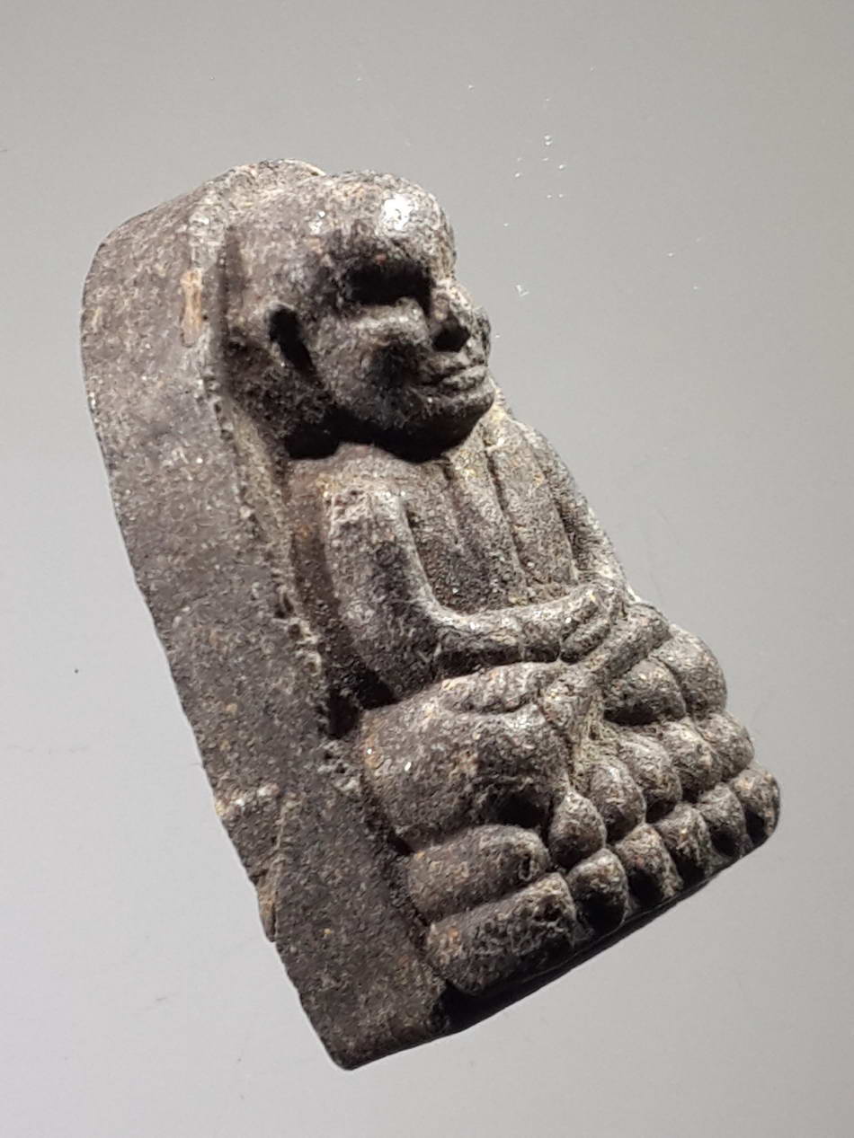 รหัสสินค้า หลวงปู่ทวด วัดต่างๆ 299 หลวงปู่ทวด เนื้อผงโรยไม้ วัดห้วยมงคล จังหวัดประจวบคีรีขันธ์ พิมพ์กลาง พระรายการนี้ให้เช่าบูชาแล้ว