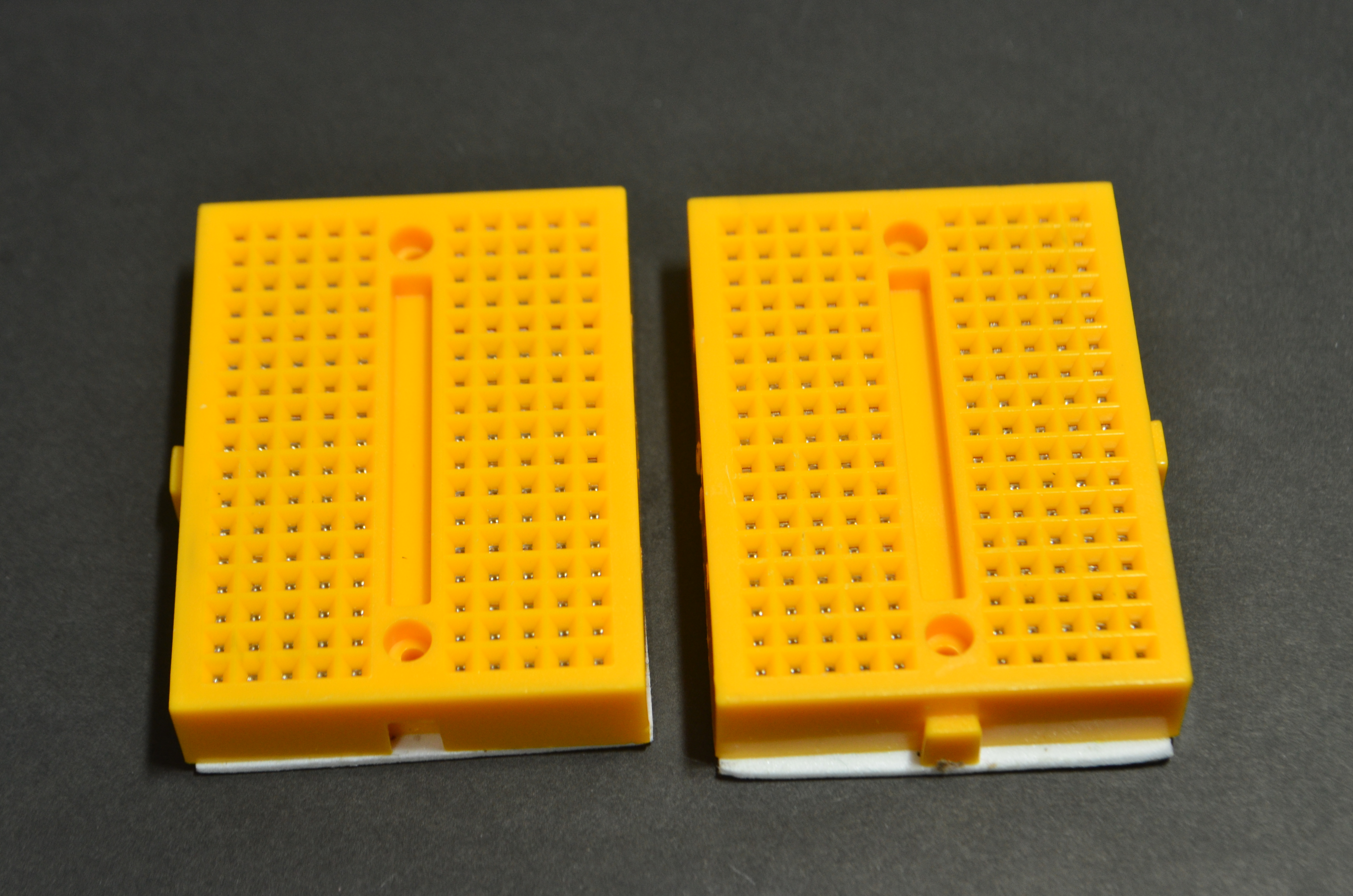 Breadboard 170 holes สีเหลือง บอร์ดทดลอง เบรดบอร์ด โพโต้บอร์ด