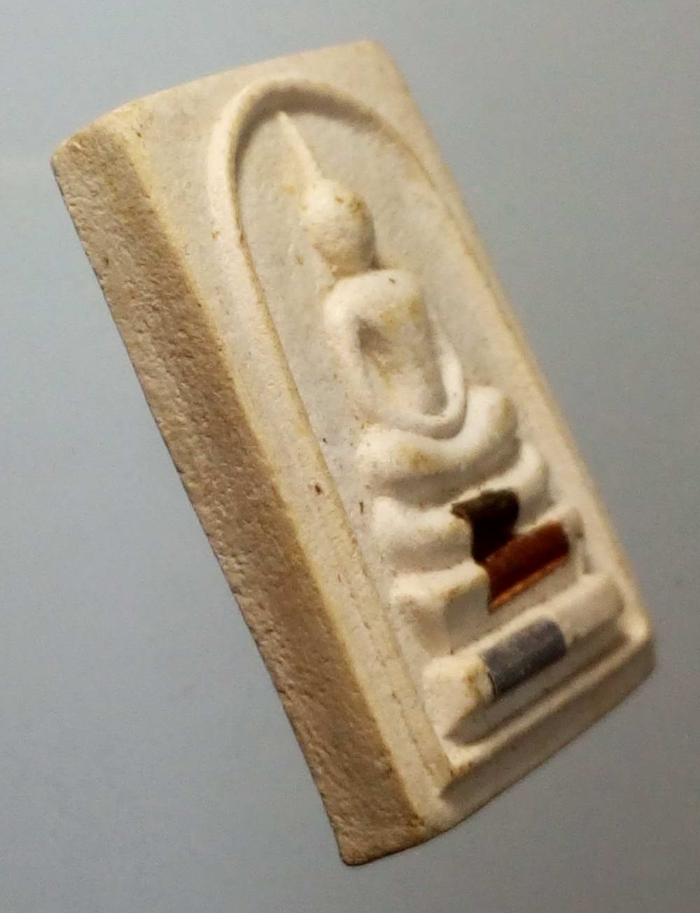 รหัสสินค้า พระสมเด็จ วัดต่างๆ 450 พระสมเด็จเนื้อผงฝังตะกรุด 3 กษัตริย์ หลวงพ่อคูณ วัดบ้านไร่ รุ่นเสาร์ 5 ปี 2536