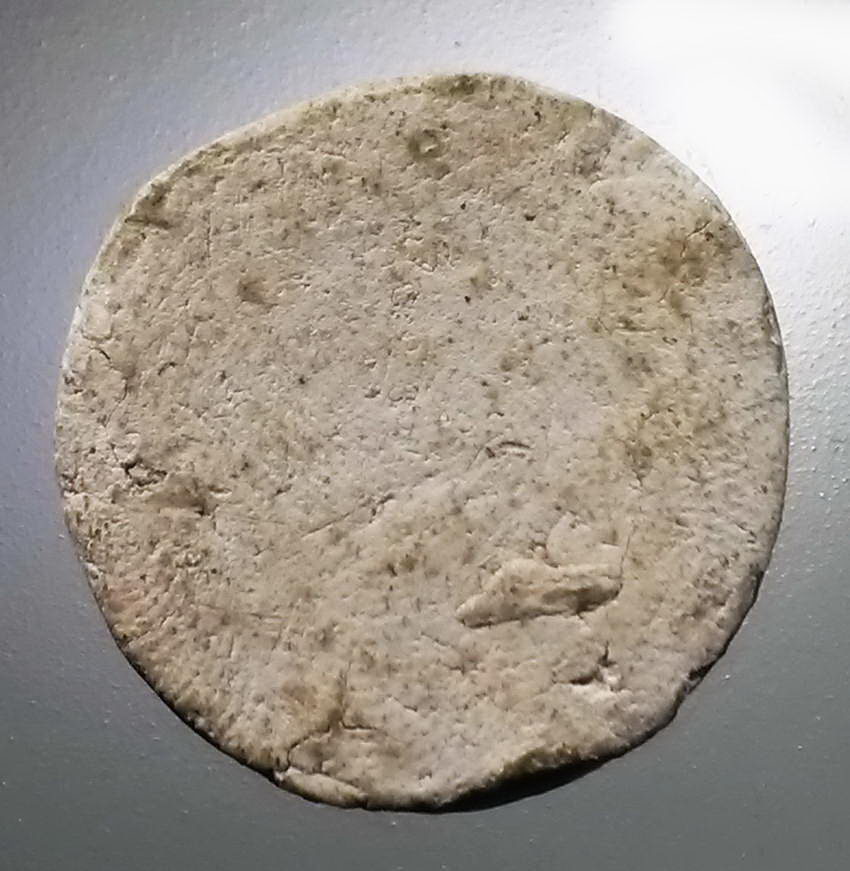 รหัสสินค้า พระไม่ทราบที่ 525 พระงบน้ำอ้อยเนื้อผง ตรงกลางคล้ายดอกบัว ไม่ทราบที่