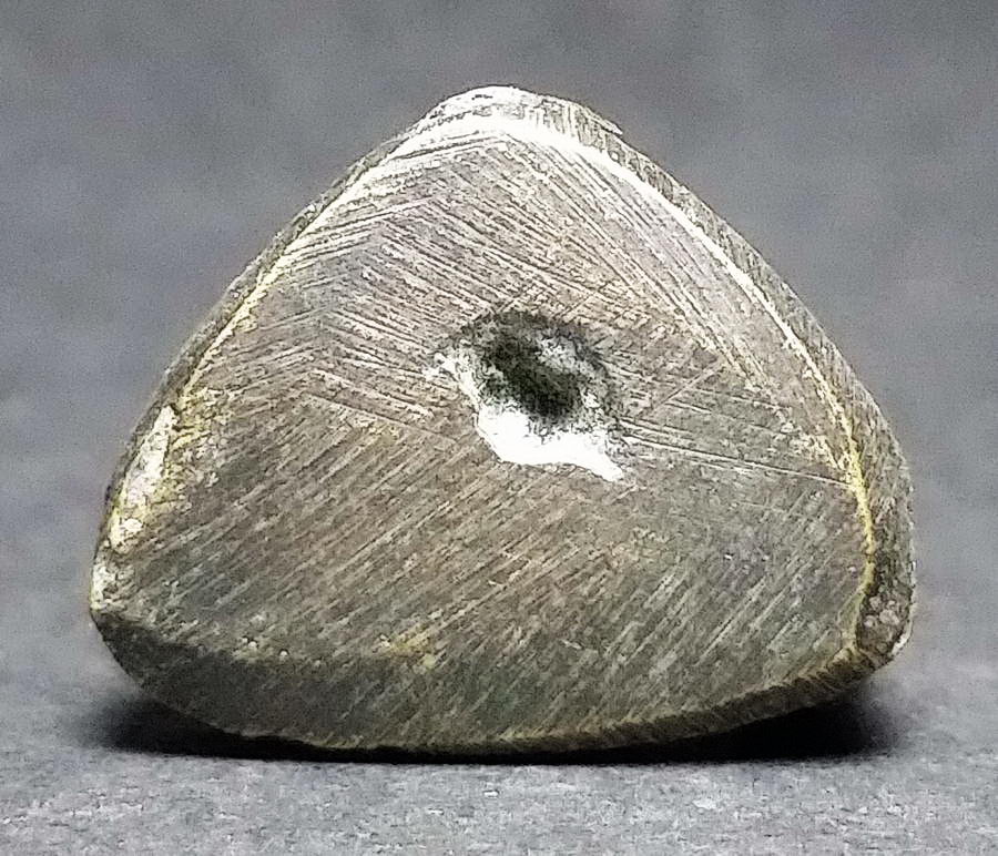 รหัสสินค้า พระกริ่ง พระหล่อ 405 รูปหล่อหลวงปู่ศุข วัดปากคลองมะขามเฒ่า จังหวัดชัยนาท เนื้อทองเหลืองรมดำ เก่าครับ มีอายุ แต่ไม่ทราบปีที่สร้างนะครับ น่าจะสร้างอยู่ ประมาณปี 2520 กว่าๆ หล่อตัน พระรายการนี้ให้เช่าบูชาแล้ว