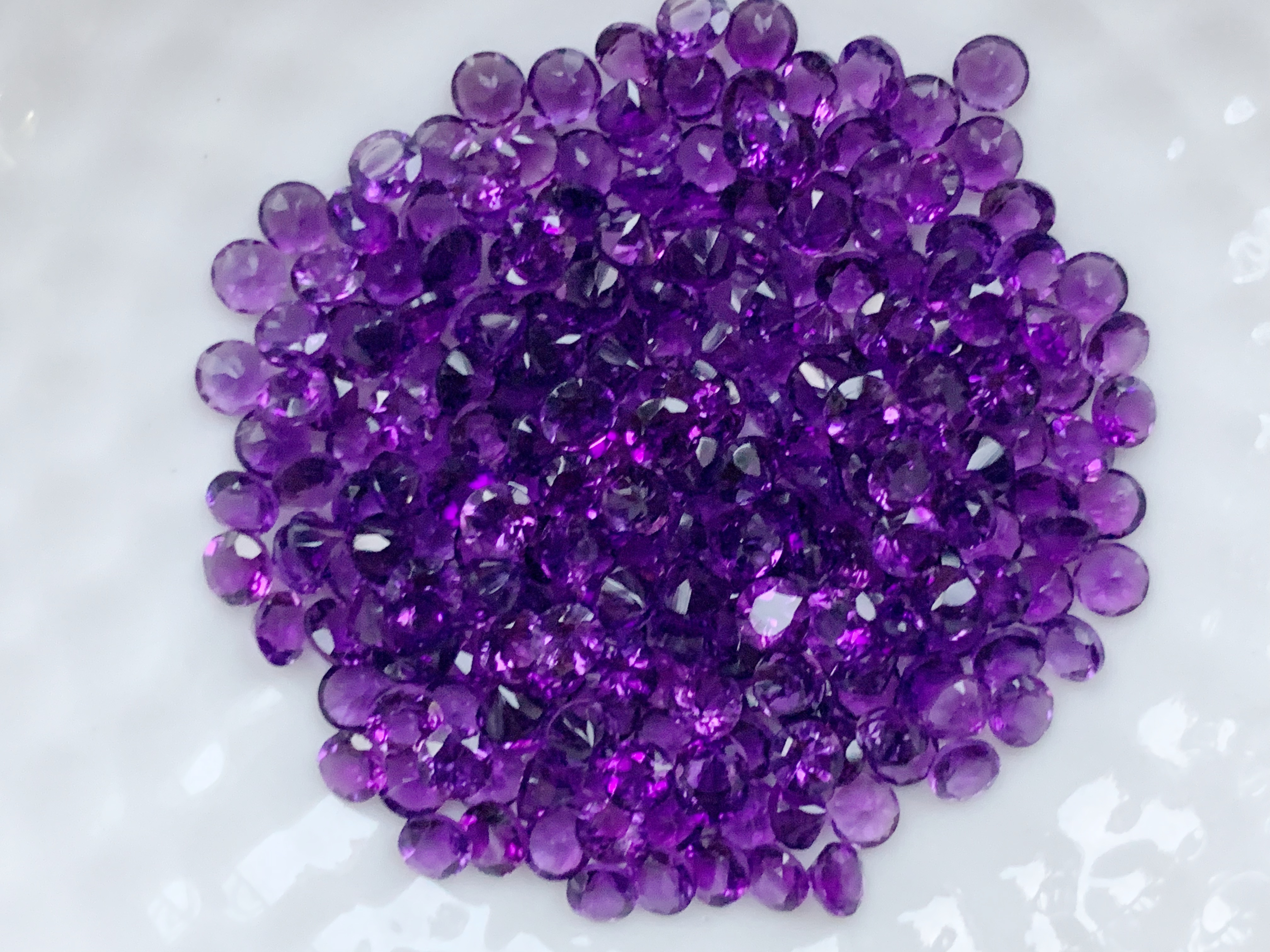 อเมทิสกลม 3.0 มม. 5 กะรัต