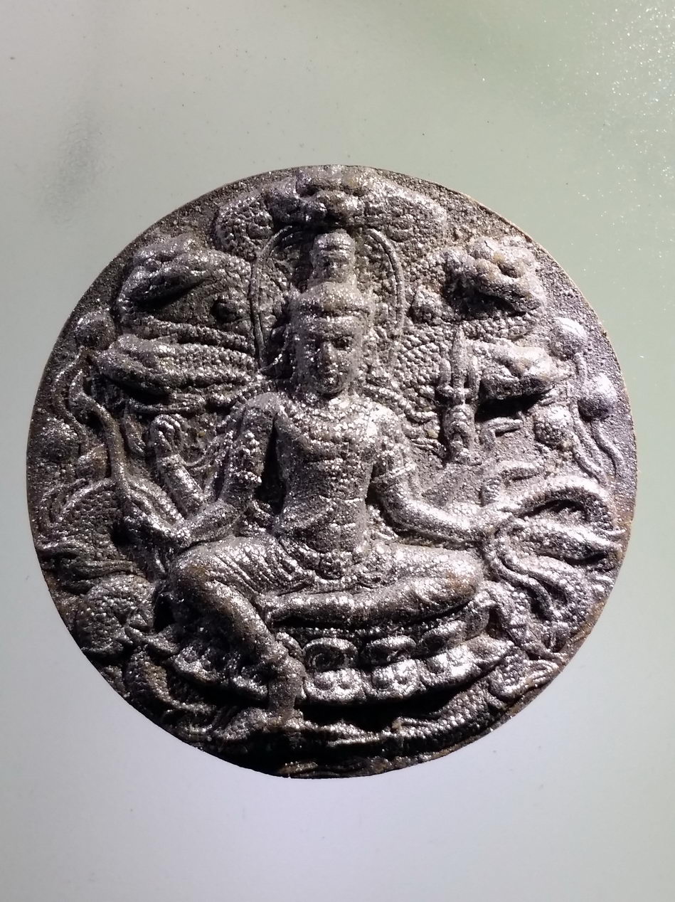 รหัสสินค้า จตุคามรามเทพ 718 พระเทวราชโพธิสัตว์จตุคามรามเทพ รุ่นมหาปาฏิหาริย์มั่งมีทรัพย์ เนื้อว่านปัดเงิน กล่องแปดเหลี่ยม