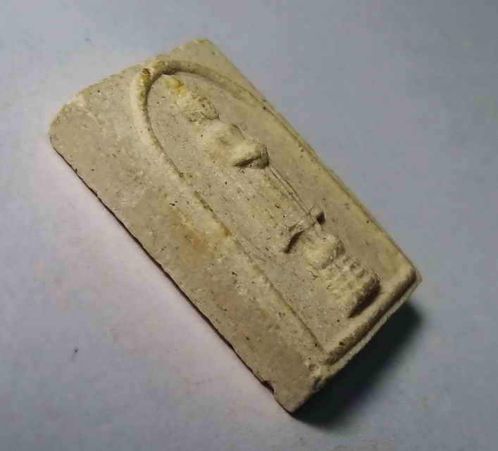 รหัสสินค้า พระเนื้อดิน เนื้อผง เนื้อว่าน 093 พระผงพิมพ์พระพุทธหลวงพ่อวัดบ้านแหลม วัดเพชรสมุทรวรวิหาร พระครูสุนทรสมุทรธุรกิจ สร้าง