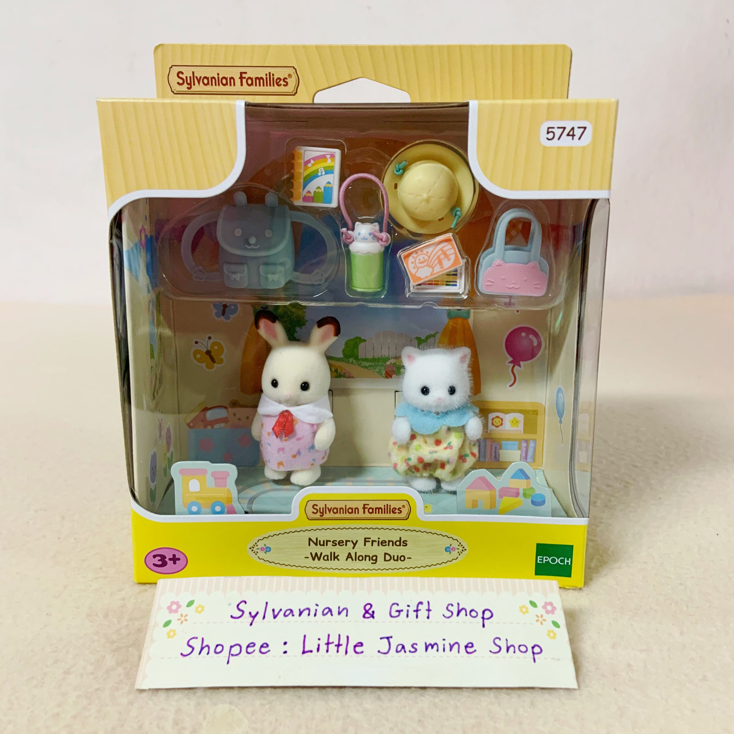 🏠 ตุ๊กตาเบบี้นักเรียนอนุบาล แมวเปอร์เซีย กระต่ายช็อกโกแลต ซิลวาเนียน Nursery Friends - Walk Along Duo: Sylvanian Persian Baby บ้านตุ๊กตา